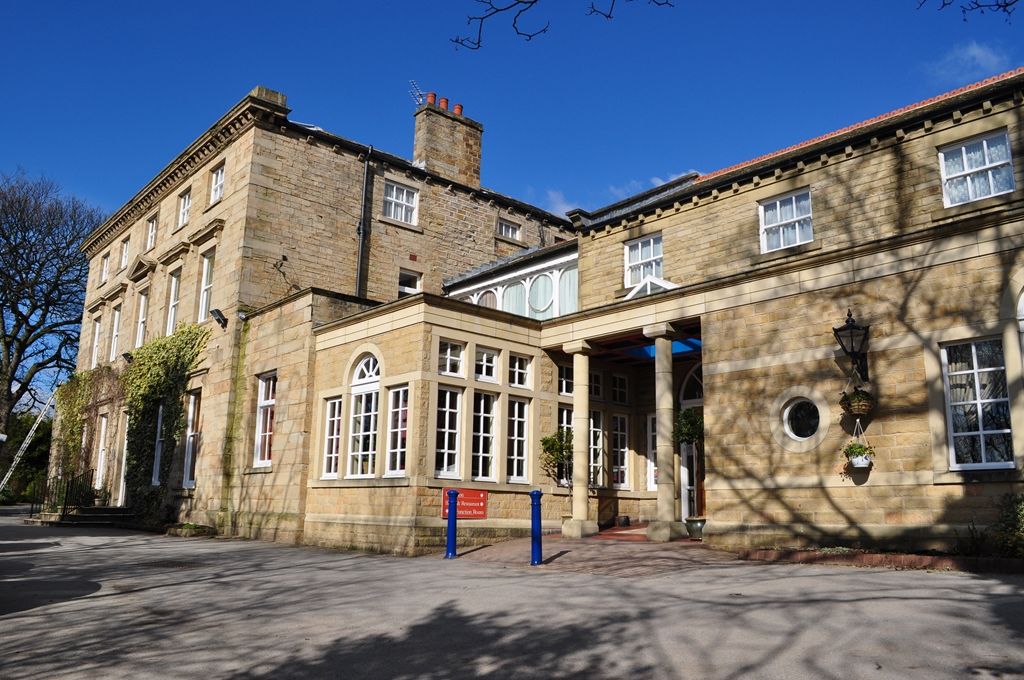 Healds Hall Hotel Cleckheaton Eksteriør billede