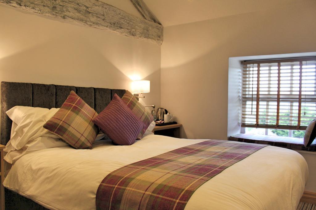 Healds Hall Hotel Cleckheaton Eksteriør billede
