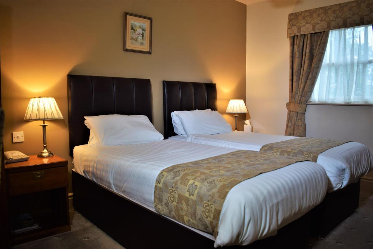 Healds Hall Hotel Cleckheaton Eksteriør billede
