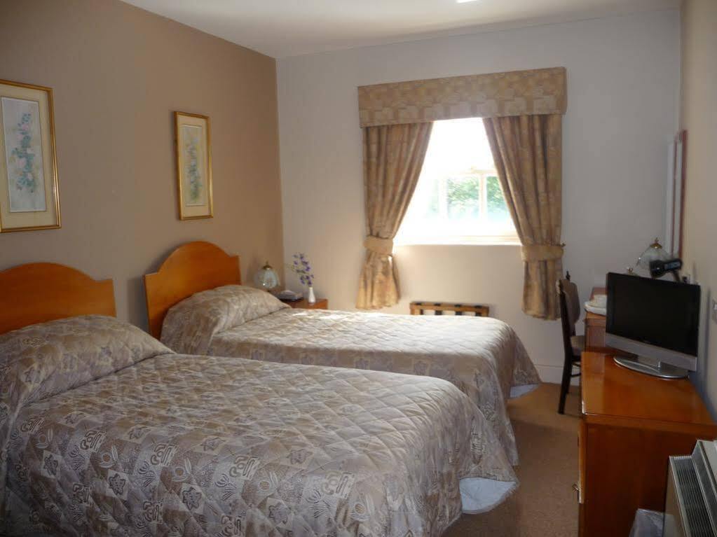 Healds Hall Hotel Cleckheaton Eksteriør billede